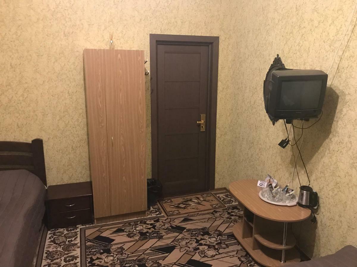 Отель "Natali" ムィコラーイウ エクステリア 写真